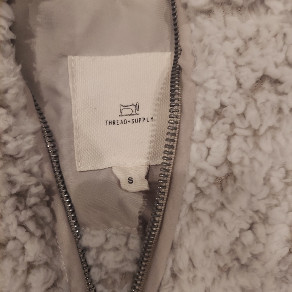 Wool sweatshirt - Picture 2 of 5